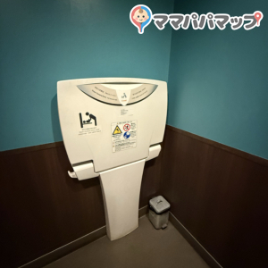 スターバックスコーヒー 池尻2丁目店(1F)のオムツ替え台情報 画像3