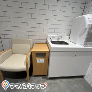 ワーナーブラザーズスタジオツアー東京 ツアー内の授乳室・オムツ替え台情報 画像1