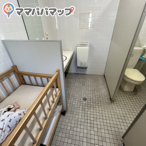 西松屋今治インター店(1F)のオムツ替え台情報 画像1