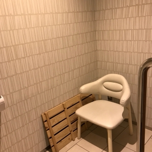 授乳室(個室)内 椅子