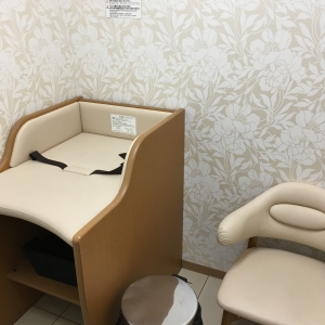 ライフ阿波座駅前(2F)の授乳室・おむつ替え台の写真(1枚目)
