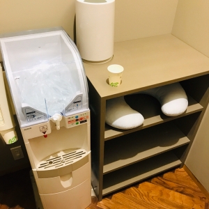 授乳室、ウォーターサーバー、クッションあり