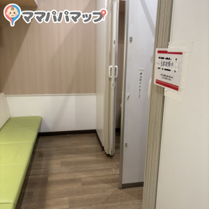 KOGUMAカフェ(3F)のオムツ替え台情報 画像1
