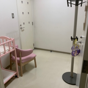 茨木市立男女共生センター ローズＷＡＭ(2F)の授乳室・オムツ替え台情報 画像2