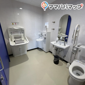 1階多目的トイレ