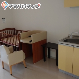 日光庁舎・図書館内　授乳室の授乳室・オムツ替え台情報 画像1