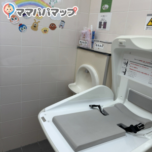 溝辺PA(下り)のオムツ替え台情報 画像1