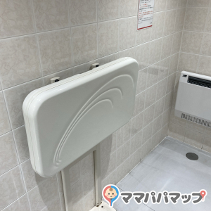 ヤマダデンキテックランド函館店(1F)のオムツ替え台情報 画像2