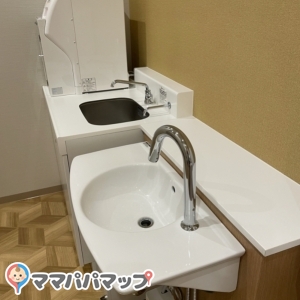 カメイドクロック（KAMEIDO CLOCK）(4F)の授乳室・おむつ替え台の写真(6枚目)