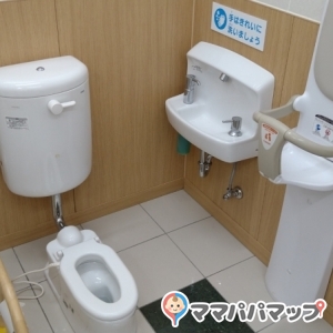 ケーズデンキ 宇都宮鶴田店(1F)のオムツ替え台情報 画像2