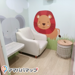 ATT 4 FUN(B2)の授乳室・おむつ替え台の写真(1枚目)