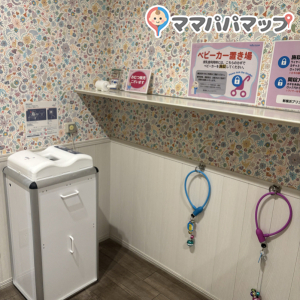 おむつのゴミ箱、ベビーカー置き場
