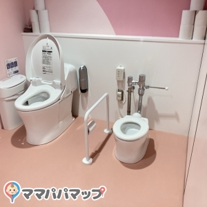 子供用の便座があります。