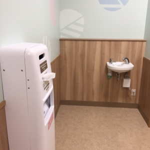 イオンタウンユーカリが丘(東館 2階	)の授乳室・おむつ替え台の写真(2枚目)