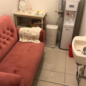 ホンダカーズ福岡博多板付店(1F)の授乳室・おむつ替え台の写真(4枚目)