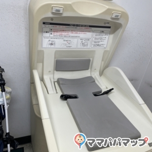 京王ストア めじろ台店(2F)のオムツ替え台情報 画像1