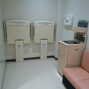 ホームズ鶴見店(2F)の授乳室・オムツ替え台情報 画像7
