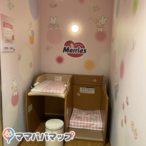 成田空港第1ターミナル 南ウィング 51番ゲート前(3F)の授乳室・オムツ替え台情報 画像4