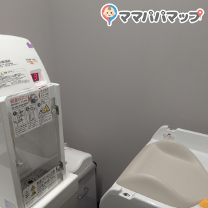 GIANTS TOWN STADIUM(ジャイアンツタウンスタジアム)(2F)の授乳室・おむつ替え台の写真(6枚目)