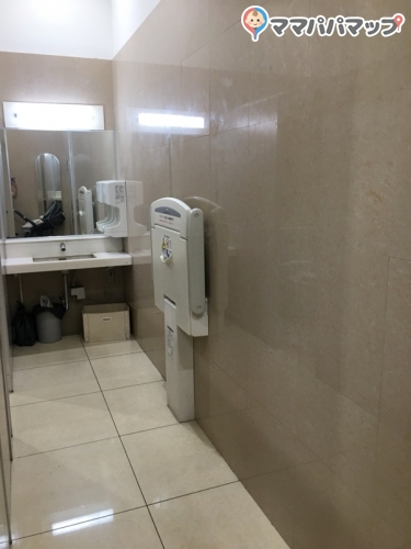 ファッションセンターしまむら三軒茶屋店のオムツ替え台情報