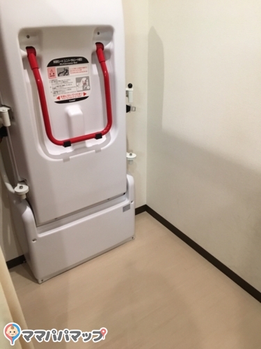 スーパービバホーム長久手店の授乳室 オムツ替え台情報